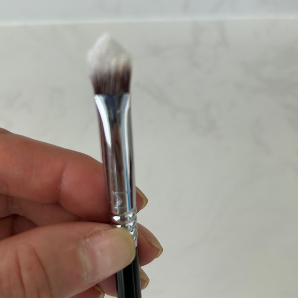 Sigma Edge Precision makeup brush E87 - Picture 1 of 2